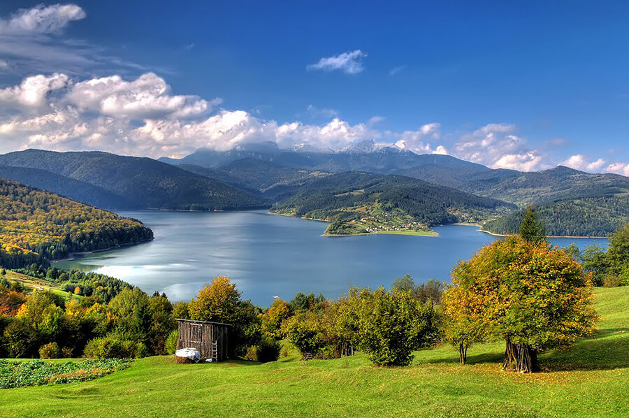 Lacul de acumulare Bicaz Lacul de acumulare Bicaz