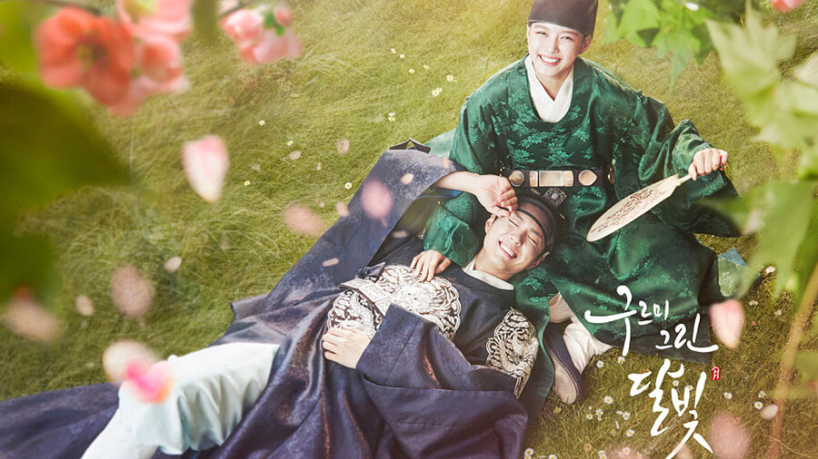 Moonlight drawn by Clouds