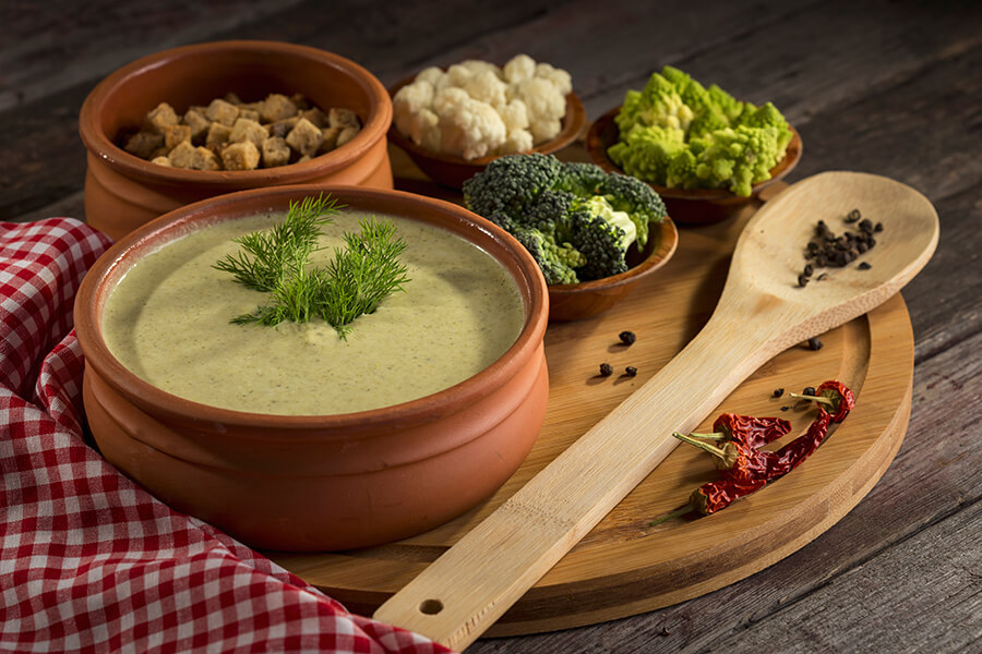 Supă cremă de conopidă și brocoli